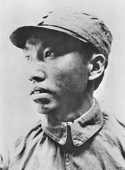 今天，请铭记这些以身殉国的英雄