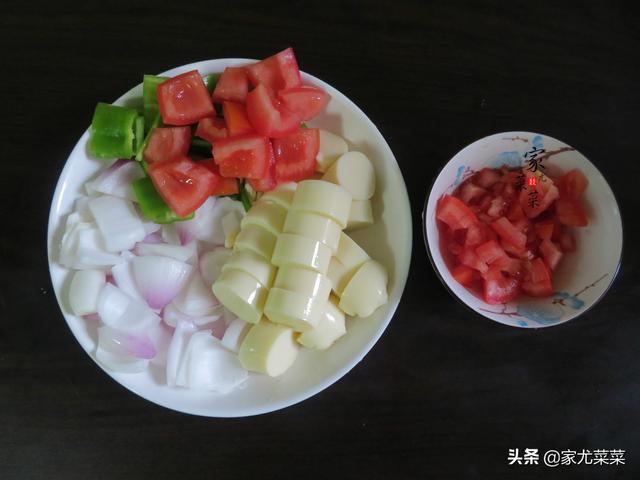 五花肉和豆腐最好吃的做法，家人连吃几碗米饭，你拿红烧肉我不换