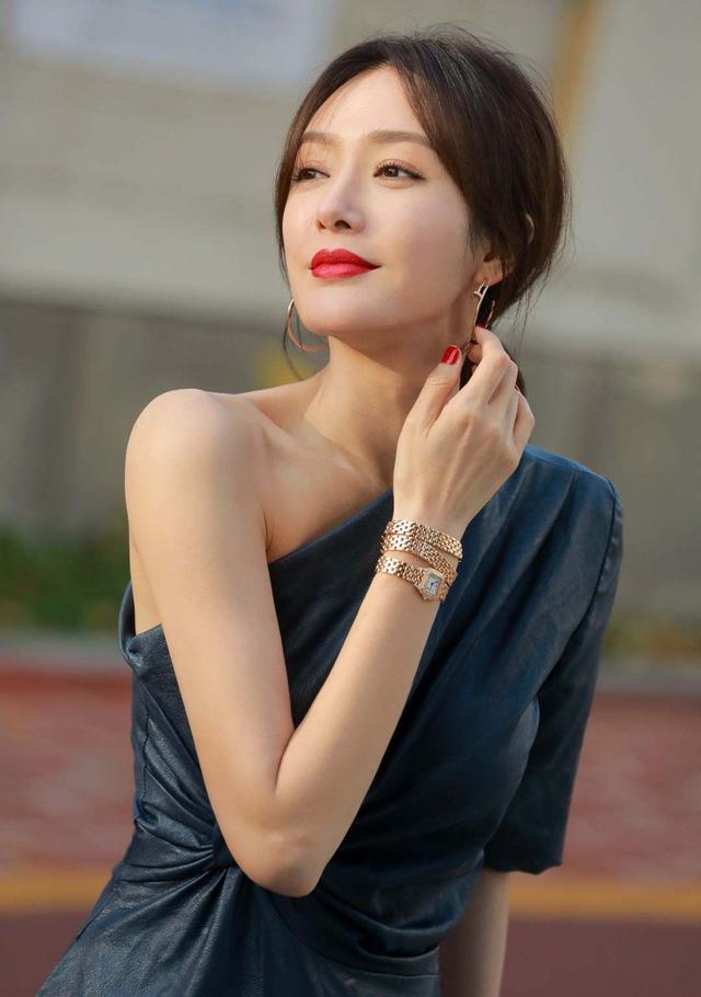 生孩子是女人的义务？秦岚回应称：我的子宫使