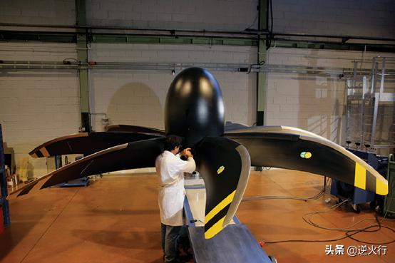 欧洲的标准运输机！能当加油机的A400M！西方最大