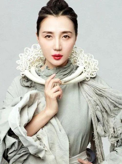 经纪人跟阿朵说的四句话指出她当前困境，姐姐