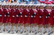 11 advent, see phalanx of female soldiers of parad
