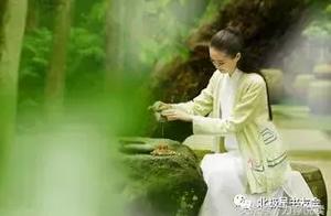 Prosaic appreciation: Laugh who asking the world is a guest