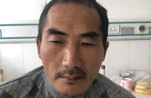 Jing Zhou searchs close: Middleaged man is in sand