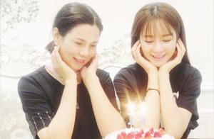 Shen Mengchen and mom are brought with casing colo