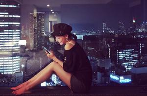 Deng Jiajia grows a leg in the French window Qian 