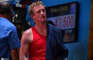 The Jones on French shearing contest obtains bit s