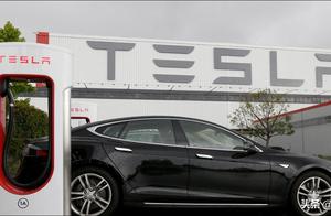 Tesla spontaneous combustion, this not only burn-up 1 million yuan car, charge picket burn down