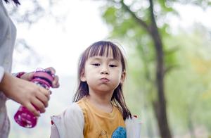 Autumnal scenery of cervine door temple