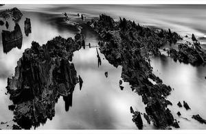 Vertical stroke draws 3 inches, horizontal Chinese ink counts foot, see him how blend in traditional