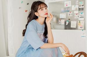 Summer wears these 4 kinds of facial expression very show white, black wampee girl is locked up dead