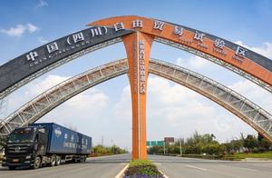 Enterprise of cash of pale river area hangs out his shingle appear on the market award filling fund