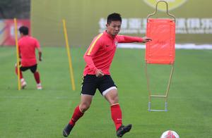 Changchun exceeds the 18th round in inferior peaceful guest field is opposite a Nantong Zhi Yun, inf