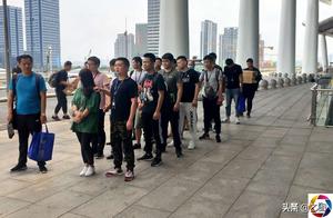 The gang risks mobile phone fittings with professional equipment copy, did 500 thousand, your fittin