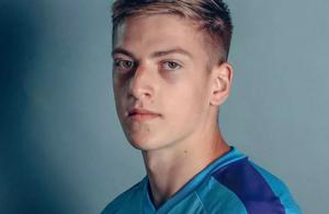 Graceful city signs about 16 years old of talents! Graceful couplet halfback of 80 million quote, gu