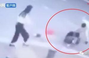 24 years old of girls in the street be murdered! D