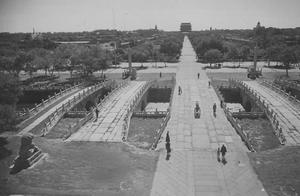 New China builds Tiananmen Square first: Fluctuant