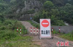 Wen Ling is agricultural car side turns over accid