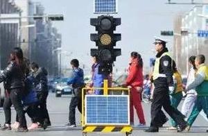 The pedestrian entered red light to fine! Haing city is severe check these 18 kinds of traffic to vi