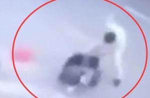 24 years old of girls in the street be murdered! D