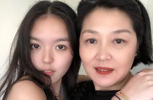 Graph Mai Liuyi basks in the law to breath out mother and daughter of article group photo with mom t