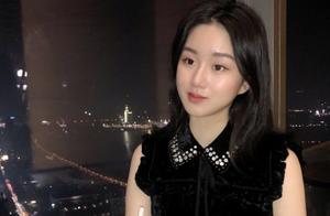 Meng Fei basks in a daughter 