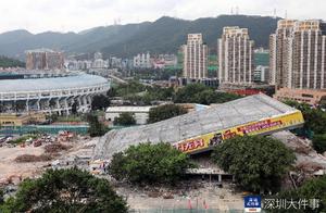 Accident responsibility unit gets collapse of Shenzhen sports center red shop sign, ever was look fo