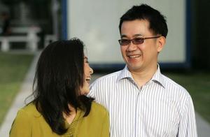 Jie Ying plays the man of backside: Deep love flower pull, not be her however 