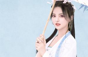 Did Yang Chao jump over small dragon female modelling to imitate marrow?