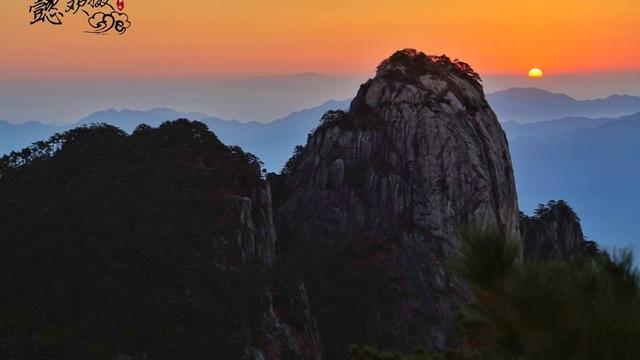 你好我想問一下三月份去黃山玩時間不著急怎么可以把黃山精華的地方玩遍我在考慮要不要帶裝備去露