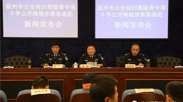 我在溫州市蒼南縣宜山鎮購買了一套沒有房產證的二手房請問房屋買賣契約該怎么寫