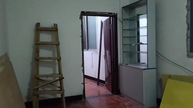 100萬能在上海浦東買套小三室一廳的房子嗎