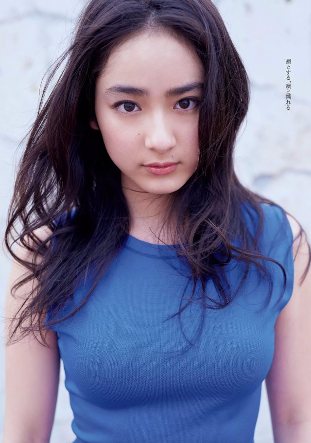 清纯活力性感日本18岁女星平佑奈最新杂志写真