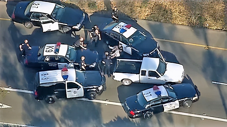 为什么美国警察这么喜欢追车？