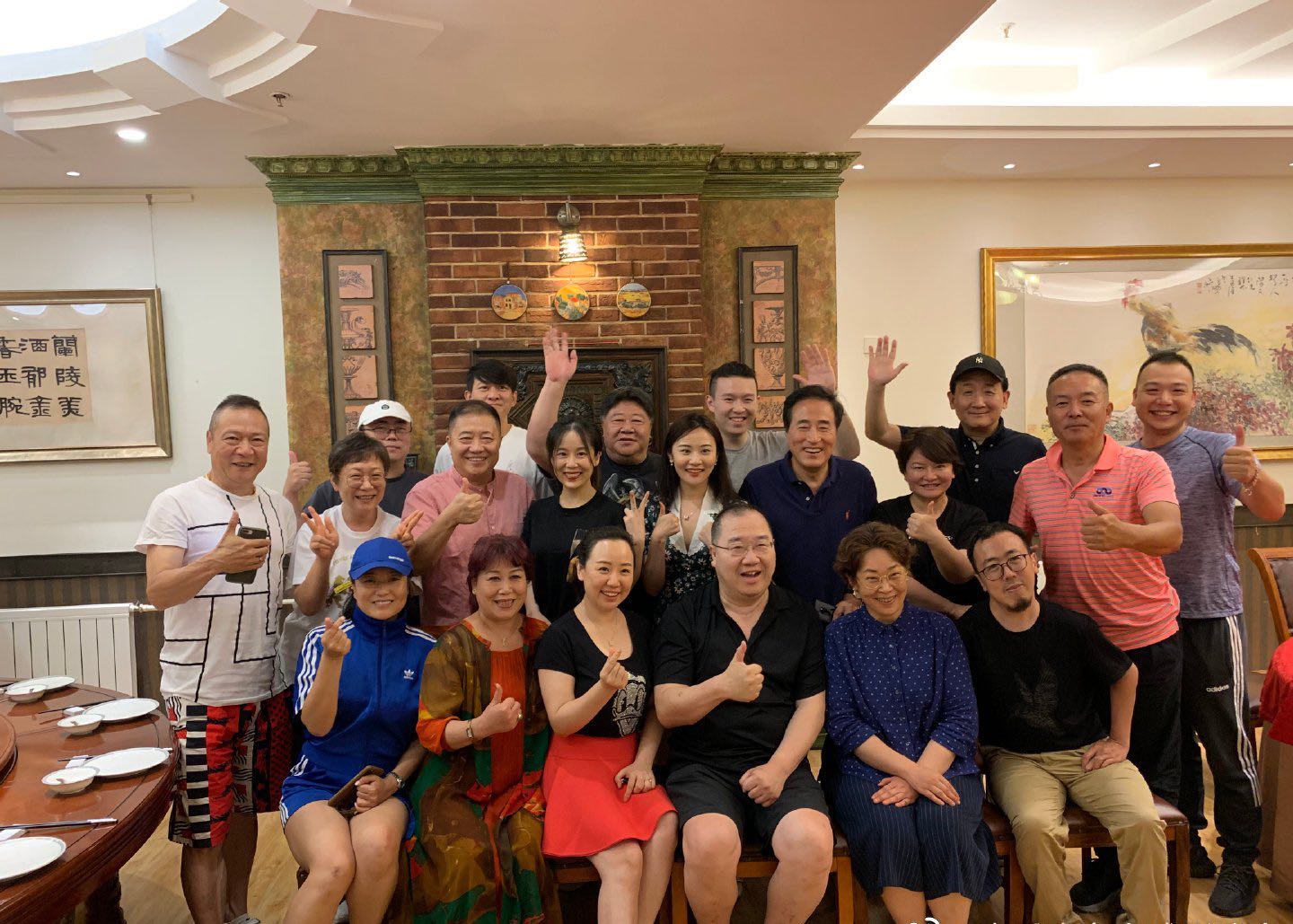 先生走好演员谢园因突发心脏病去世张丰毅和张铁林都是他同学