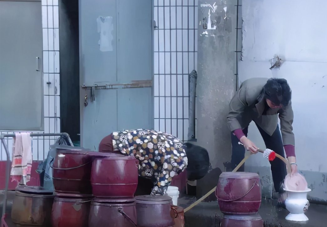 键盘精英们的笔下，早已看不到五环以外的真实生活