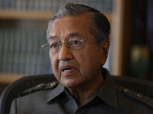 马来西亚对华语的“谋杀”，最后被华人反杀