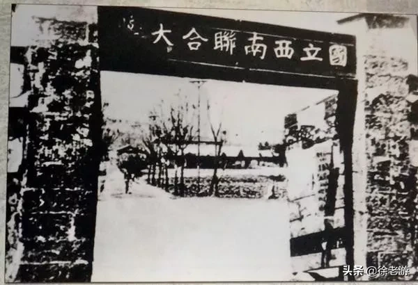 有些老师喜欢在课堂上胡扯，但我非常喜欢听