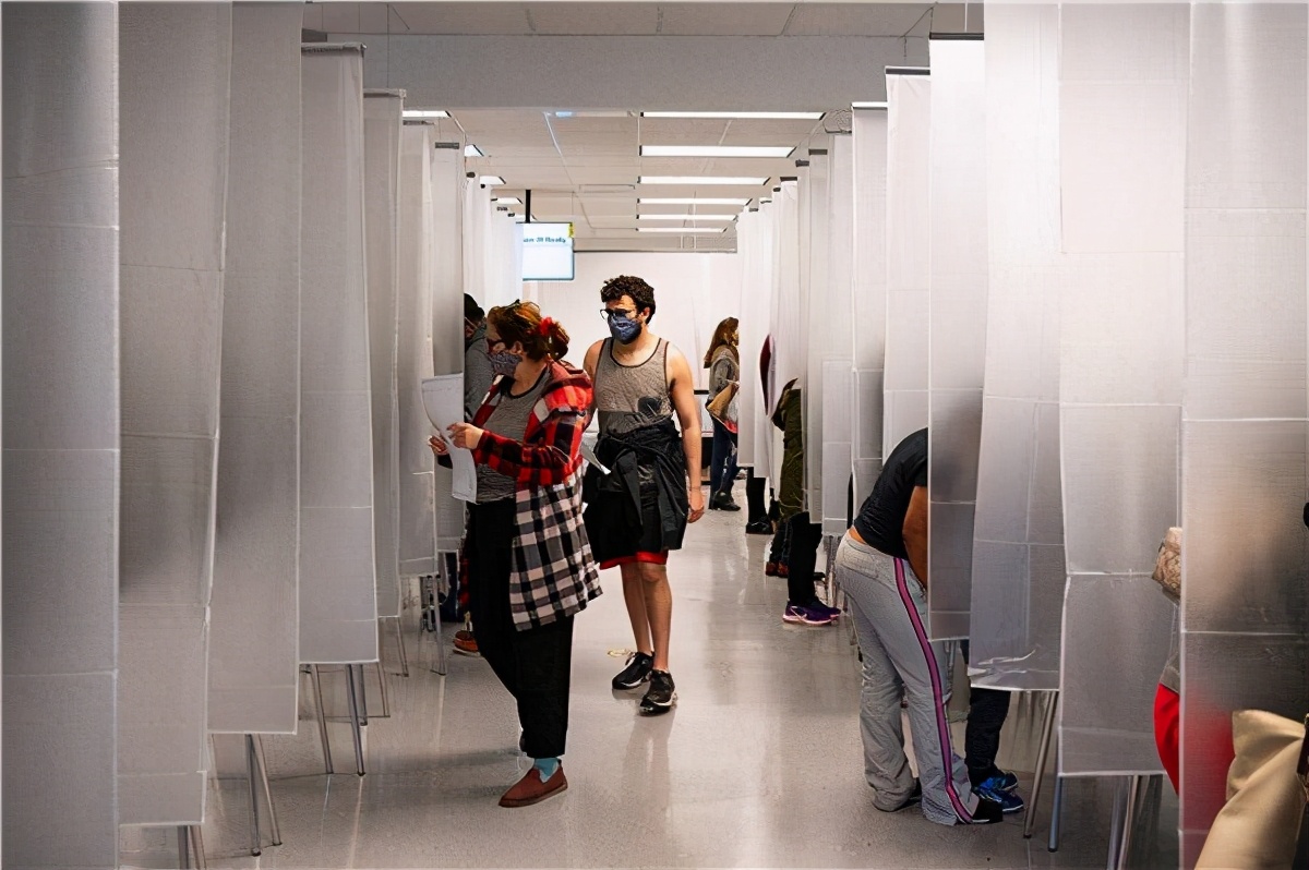 神秘组织给选民发恐吓信：不投川普就搞死你