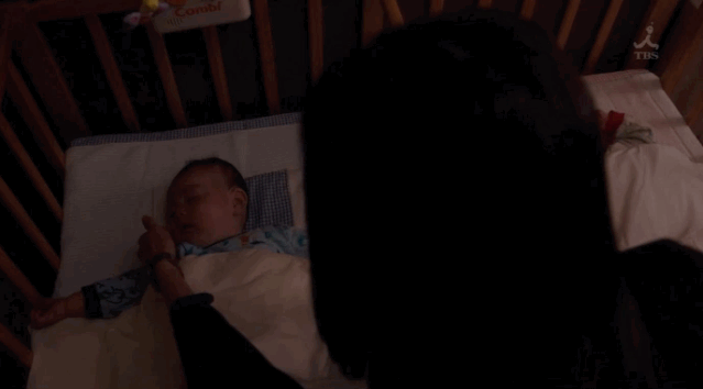 我只是生了孩子，为什么整个社会都要惩罚我？