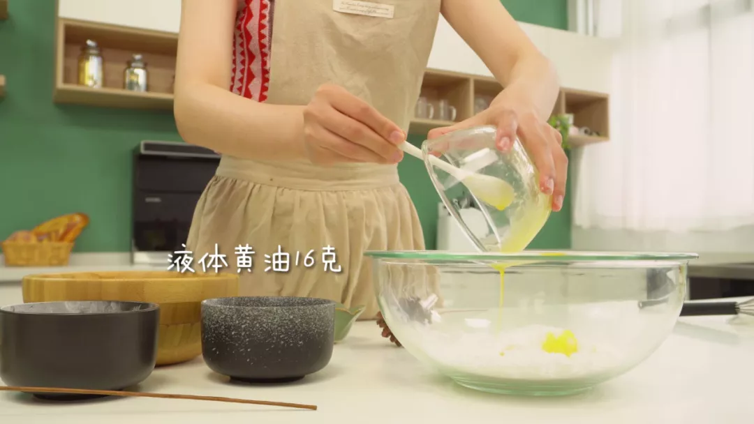 奧田im体育灶丨這個月餅絕了,一口流心爆漿