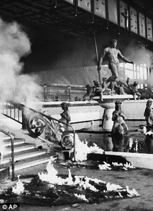 一场被控制在底层的火灾，如何让高层的人"隔空"死亡