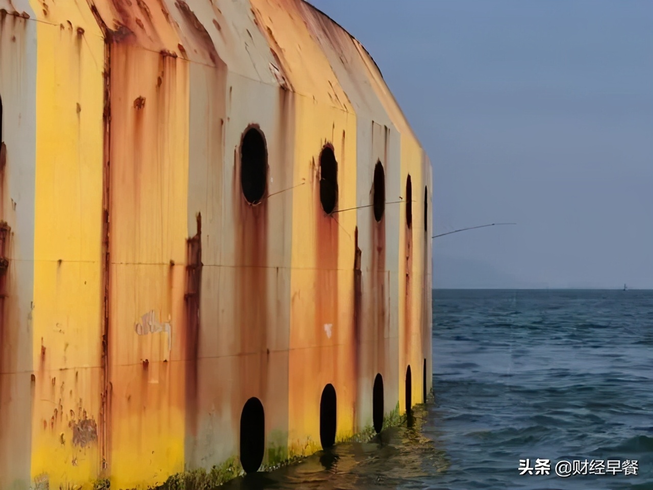 花钱流水、半夜不回家，中年男人如何让老婆放心的？