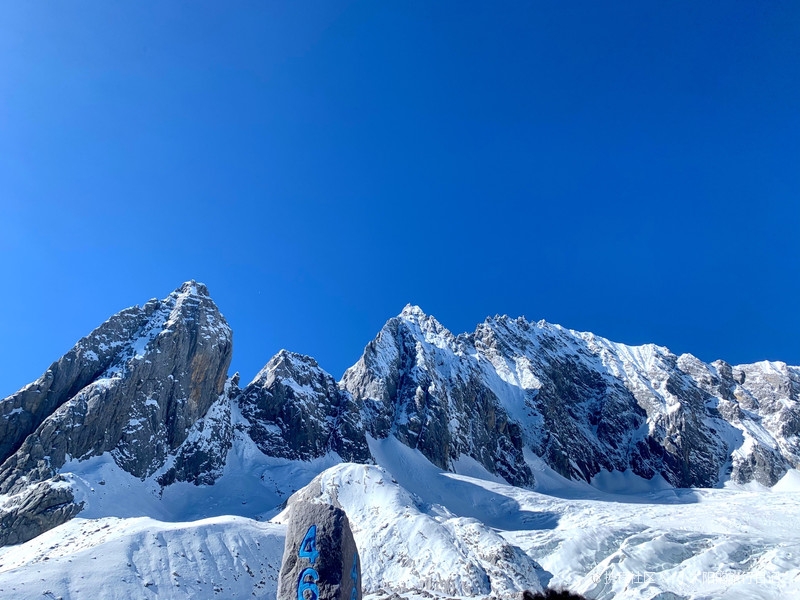 玉龙雪山海拔五千米索道能到达四千米却为何一直无人登顶