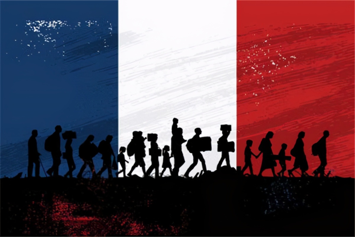 巴黎另一面：大学生工作100年，买不起一套80平公寓