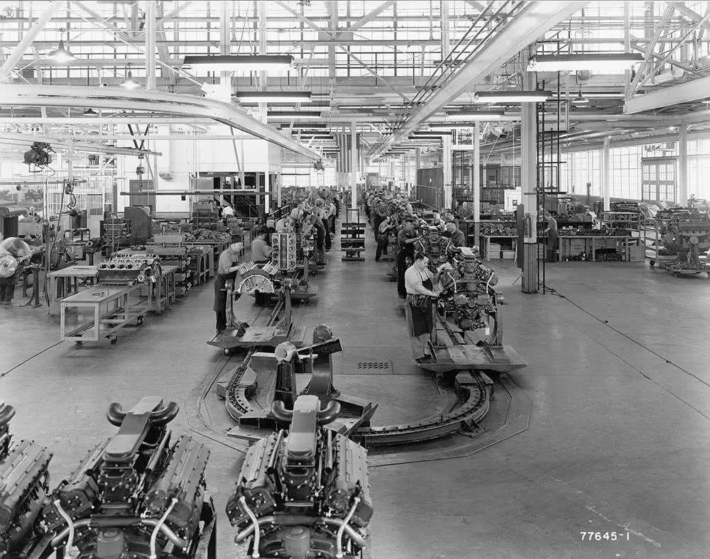 制造业如何拯救美国：四天一艘船、一天五架飞机