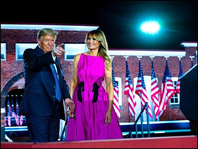 特朗普卖吆喝 老婆孩子为啥唱主角？