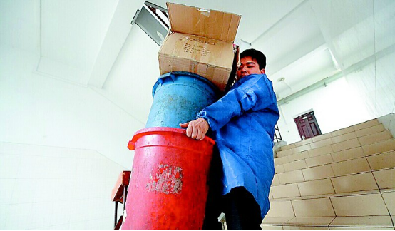 “赘婿”为什么会火？因为中国男性拼不动了