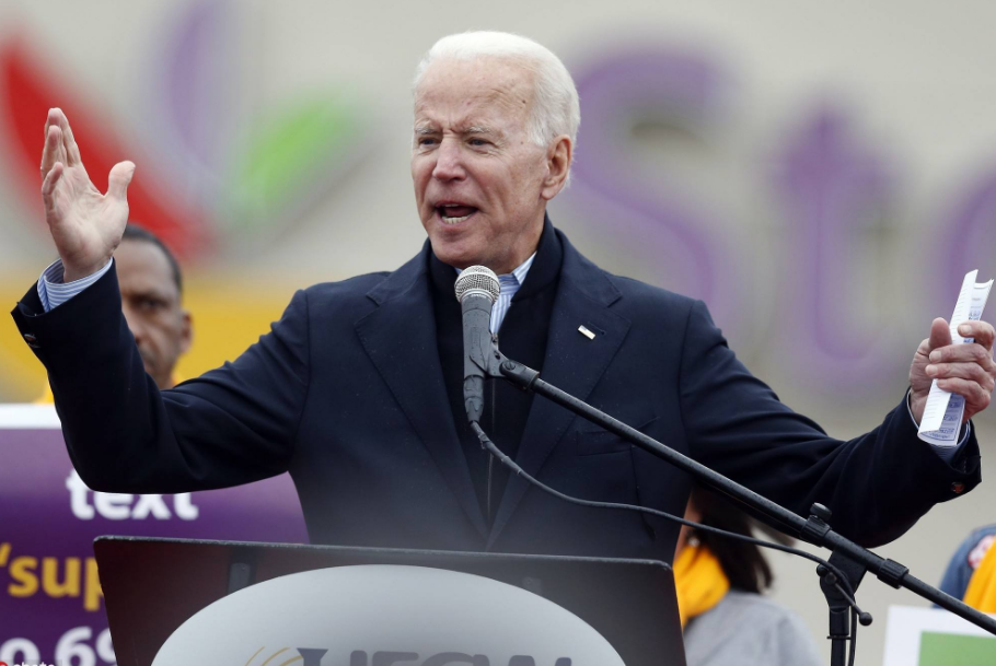 这一回，特朗普为竞选拼了