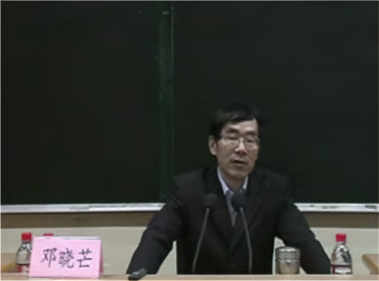 中国文人的劣根性就表现在"百家争宠"